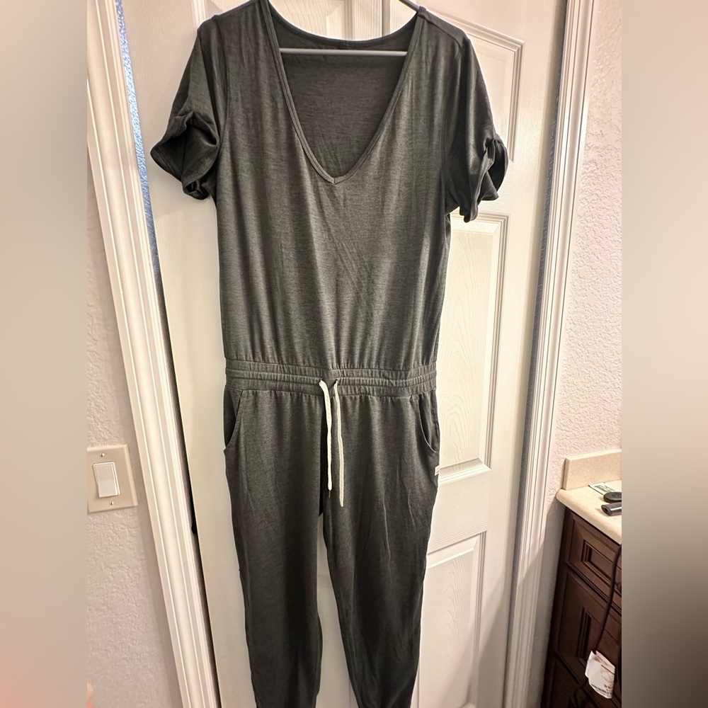 Vuori green jumpsuit - Picture 1 of 2
